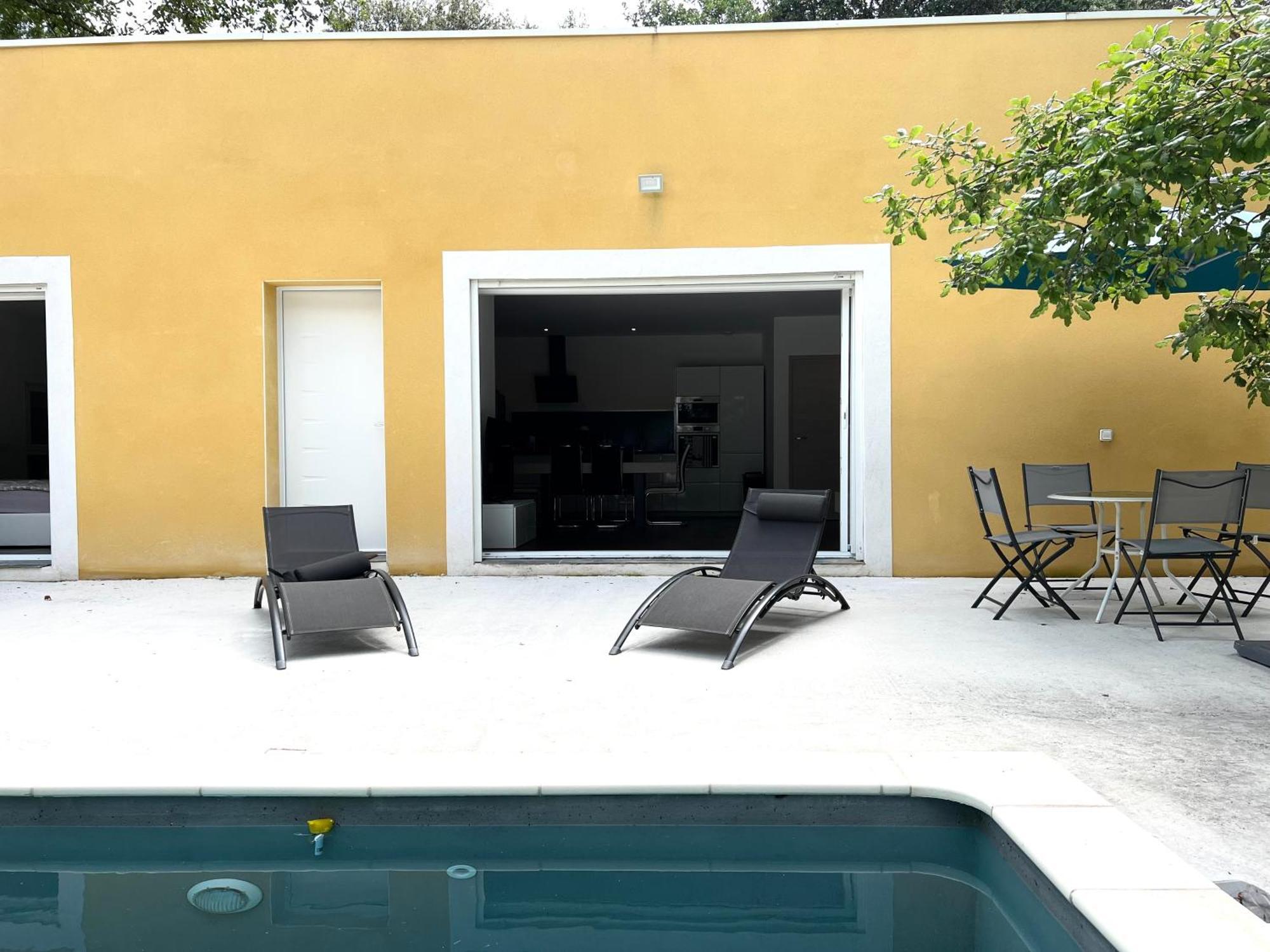 Brand New Villa With Fully Intergrated Air Conditioning & Private Pool, Overlooking Forest Sardan Екстериор снимка